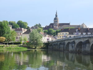 Cite de caractère Gray vue quai Vergy