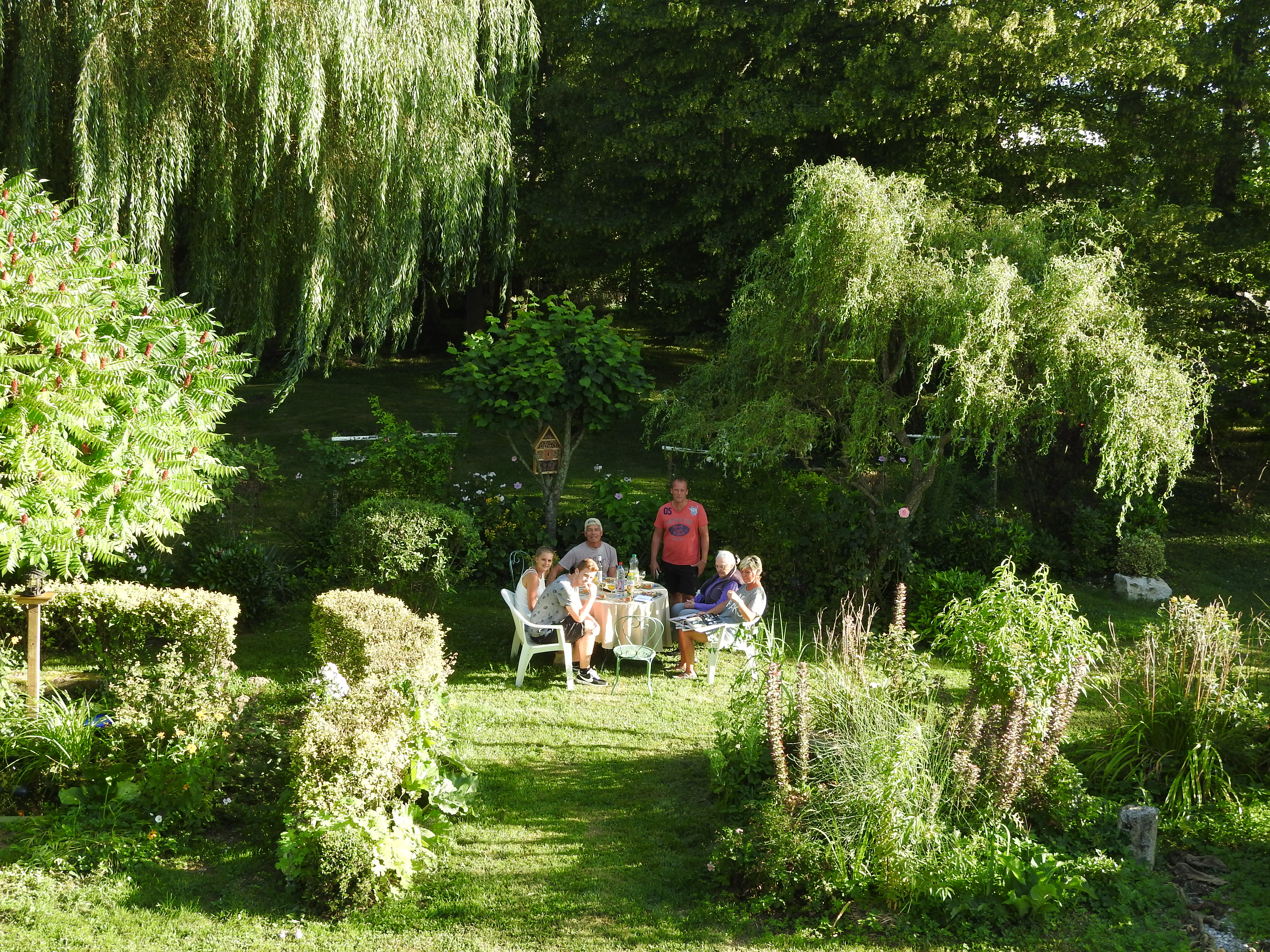 goûter dans le jardin